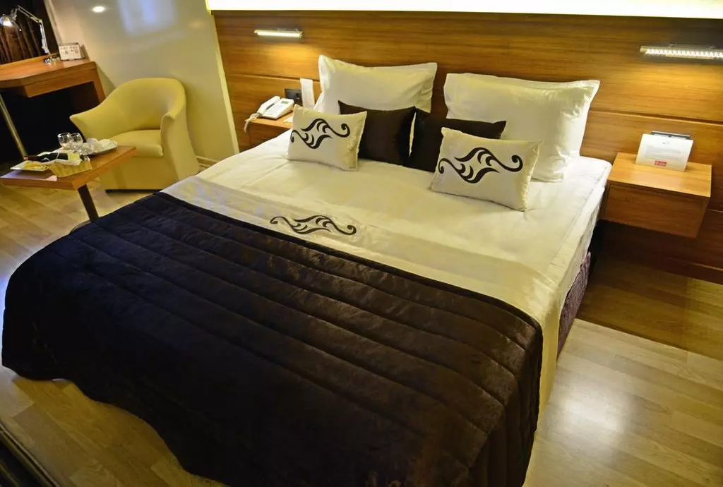 hotel aksan izmir_shabavizparvaz_05.jpg